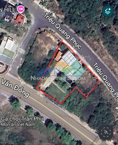 Bán đất lớn khu lấn biển kđt vĩnh hòa bắc nha trang - khánh hoà. 

- diện tích: 1776m² 
•ngang 27m + 50m mặt tiền phạm văn đồng - giá : 82tr /m2 ~ 145 tỷ -