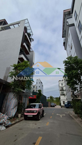 Bán nhà đấu giá long biên 80m2- 6 tầng thang máy- gara oto- 1x tỷ