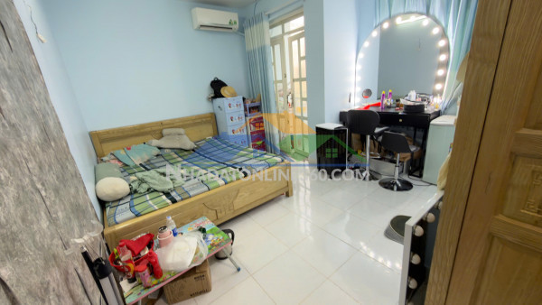 Do có việc nên mình cần pass phòng giá tốt – nguyễn kiệm -...