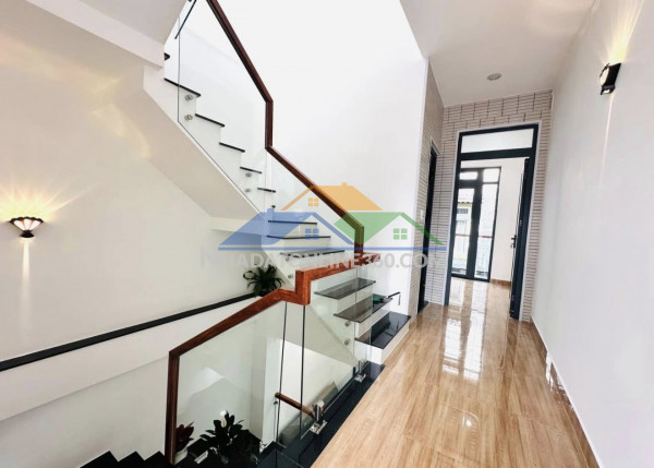 Bán nhà gần hồ xuân hương đà lạt, view thành phố