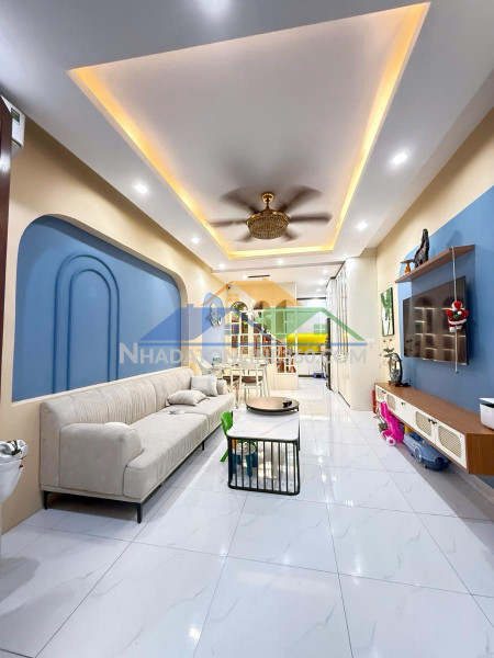 Nhỉnh 7 tỷ có nhà 37m2x5t thang máy, 30m ô tô tránh, tây thăng long- phúc lý