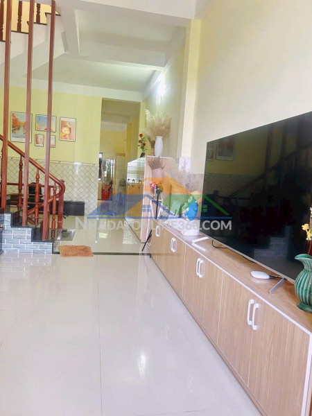 Siêu phẩm mặt tiền lê độ 82m2 nhà 3 tầng 5 phòng ngủ giá 16.6 tỷ