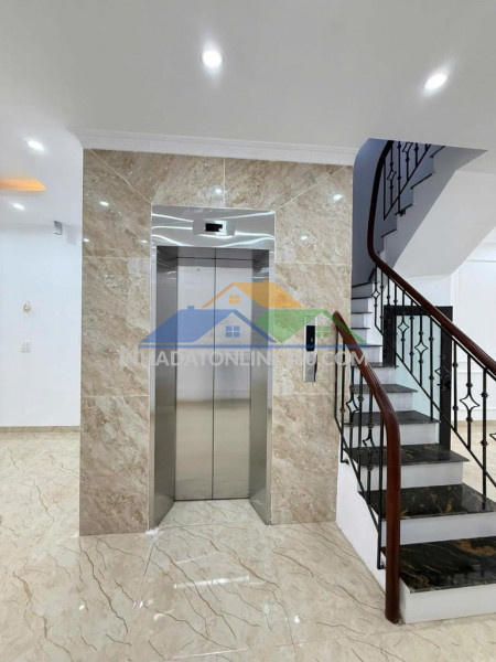 Bán nhà siêu đẹp cổ linh- gara- thang máy-full nt 60m 6 tầng mặt tiền rộng nhỉnh 12 tỷ(tl)