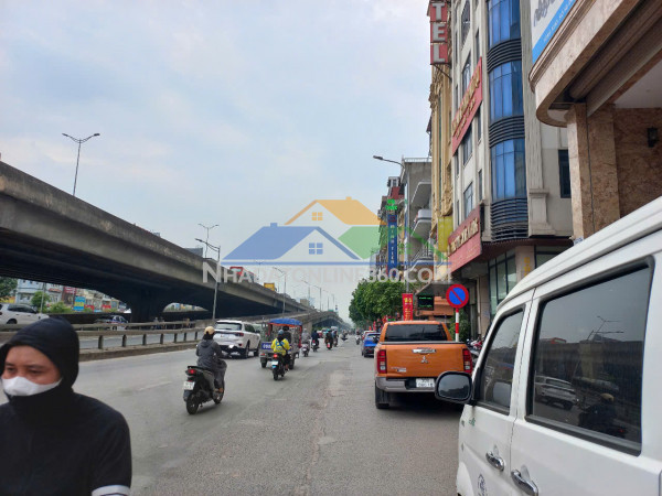 Bán nhà mặt phố nguyễn xiển, 6 tầng thông sàn vỉa hè 5m, kinh doanh, văn phòng, chỉ 20.x tỷ