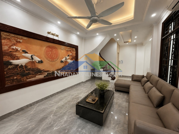 ???? nhà phố thạch bàn – cổ linh  42m² x 5 tầng  thang máy  ô tô đỗ cửa  14,x tỷ ????