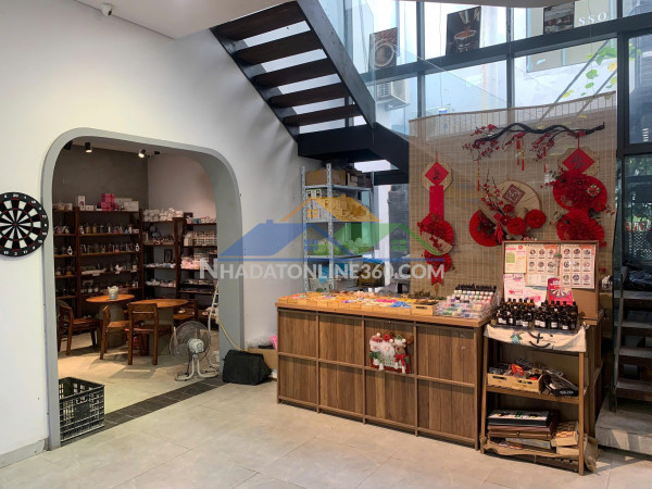Do thay đổi định hướng kinh doanh sang nhượng quán cafe workshop hiện đại – địa chỉ: foresa 6d tasco xuân phương, nam từ liêm
