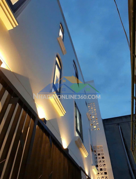Mua nhà đầu tư sợ nhất là sửa nhà - căn này khỏi lo
nhà đẹp sẵn nội thất - 72m2 - 3 tầng 5pn - cách mặt tiền vạn kiếp 30m