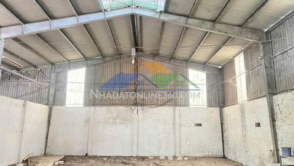 Xn259 sẵn xưởng cho thuê lâu dài, xa dân cư, nhà xưởng kiên cố. có nhà cấp 4 đẹp
