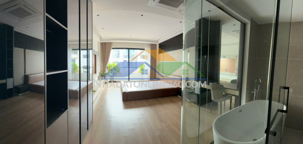 Oto ngủ trong nhà - 57m2-  6 tầng thang máy - 4m mặt tiền- trung tâm...