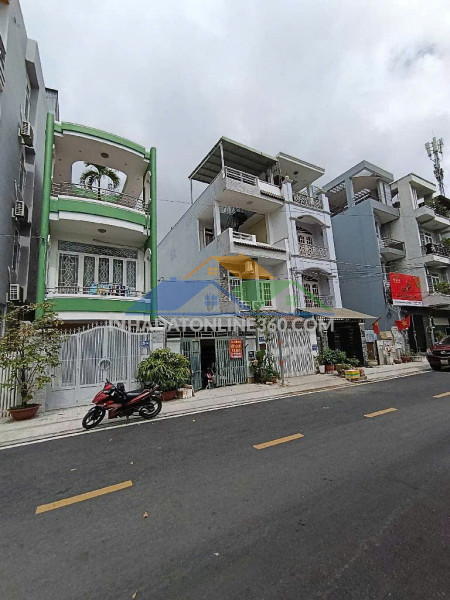 Quận 7, ngay nhà thi đấu đa năng. 4x18m. đường 12m. chỉ 11 tỷ 6. bán gấp