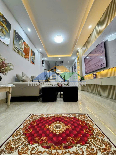Bán đất long biên mặt tiền ô tô tránh 64m2 giá 15 tỷ