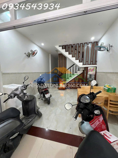 Bán nhà 2 tầng mặt tiền đường b6 - khu tđc vcn phước hải, nha trang