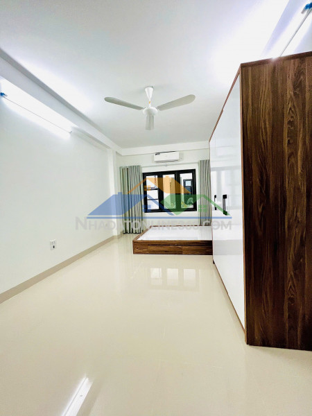 Cho thuê căn 3pn 90m2 cực rộng tại 283 khương trung chung cư cao...