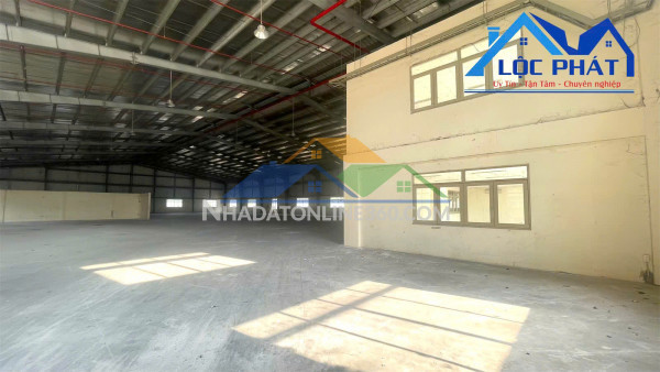 Cho thuê xưởng 2800m2 KCN Long Khánh, Đồng Nai giá 275tr