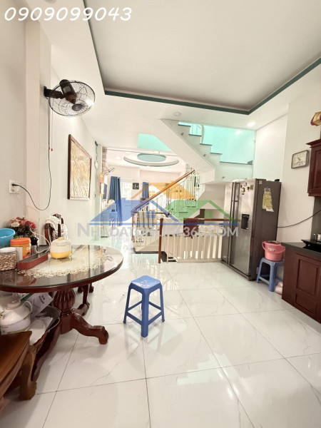 Sát mặt tiền song hành – hẻm 4m – 3 tầng btct – ở ngay