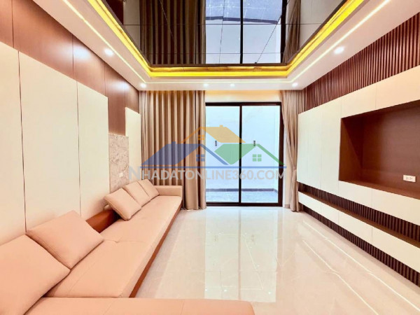 Bán nhà kim mã thượng đội cấn, ngõ rộng, 6 tầng thang máy, 56m, chỉ 17 tỷ