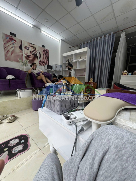 Cần sang gấp tiệm nail địa chỉ: 50 bà hạt, phường 9, quận 10, tp.hcm