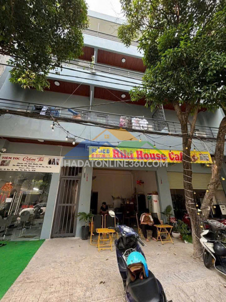 Sang nhượng quán cafe mặt tiền hẻm bác ái, tân phú.