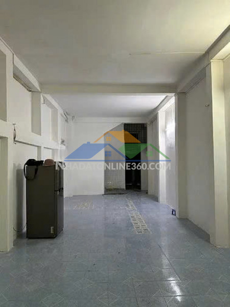 Cho thuê nhà nguyên căn hẻm xe hơi – ngay phố tây bùi viện, quận 1