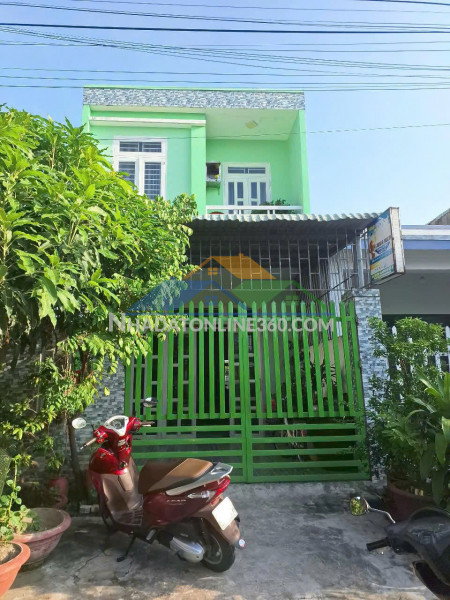 Chính chủ do chuyển công tác nên cần bán ngôi nhà tâm huyết của gia đình...nhà tự xây, có bản thiết kế.