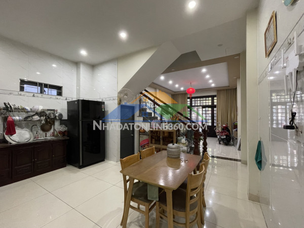 Nhà 3 tầng lý tự trọng 97,5m2 đường 10,5m kinh doanh đẹp giá 15,5 tỷ