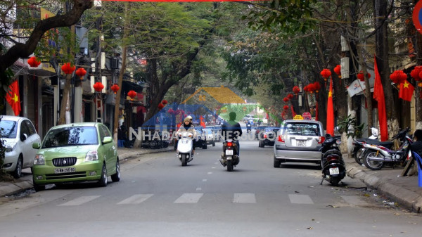 Bán nhà mặt phố hàng bún, ba đình 140m2 mặt tiền khủng 10m vỉa hè rộng 193 tỷ