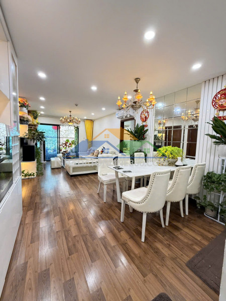Cần bán gấp căn hộ hạng sang view trực diện sân vận động mỹ đình – diamond goldmark city