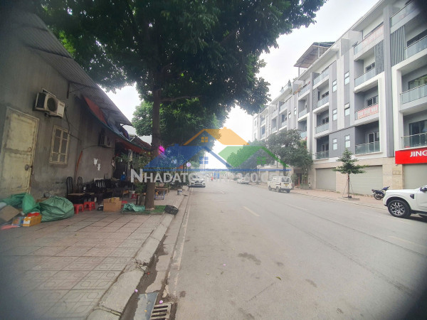 Bán nhà liền kề việt hưng 90m2- 4 tầng- giá đầu tư 1x tỷ