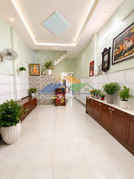 Siêu phẩm tân phú - xe hơi ngủ trong nhà - 3 phút đến aeon mall...