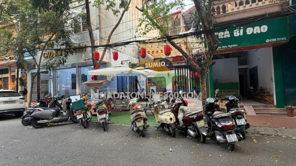 Sang nhượng gấp nhà hàng làng hoa - mặt tiền bờ kè gò vấp (chính chủ, không qua môi giới)