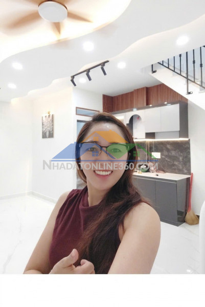Nhà đẹp quận 11 - ngang 6m - 30m ra mặt tiền 3 tháng 2 - 4 tỷ hơn