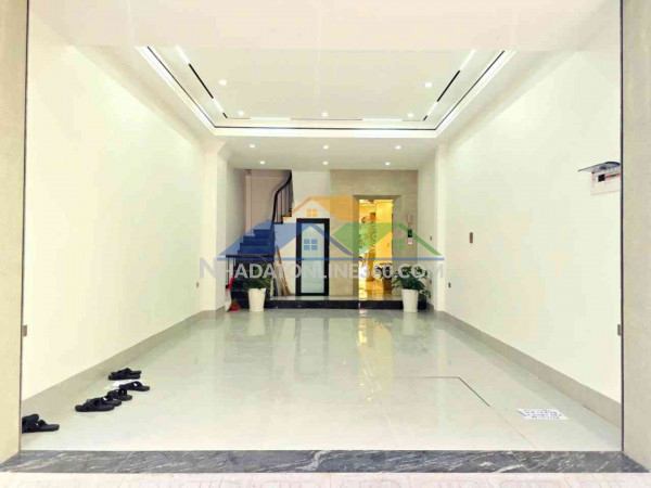 Bán nhà việt hưng 80m2- 5 tầng- vỉa hè, ô tô tránh- 20 tỷ
