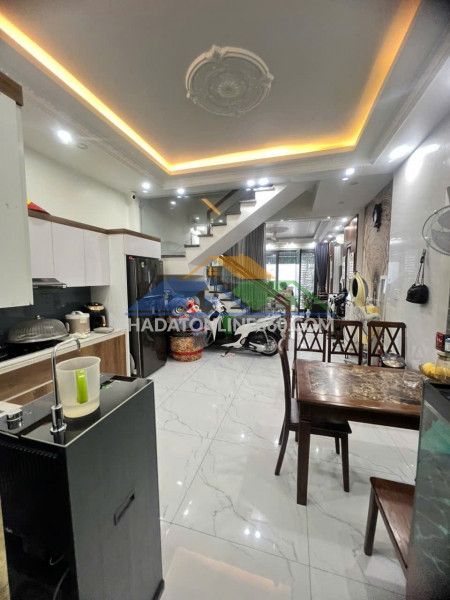 Bán nhà lô góc 4 tầng phủ thượng đoạn – vừa ở vừa kinh doanh – giá 3,85 tỷ