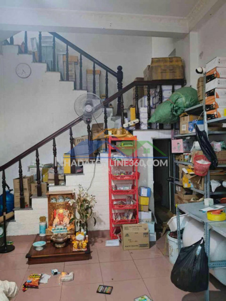 Nhà btct 3 tầng đht 42 – ngang 5m – cách mt 1 căn – chỉ 6,8 tỷ