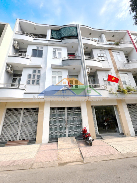 Nhà mặt tiền đường 320 bông sao p5q8, giá : 11.8 tỷ