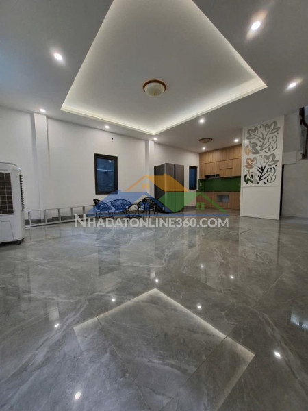 Bán nhà - đức giang - việt hưng - nhà 5 tầng dân xây chắc chắn - mặt ngõ ô tô thông - kinh doanh tốt - 30m - nhỉnh 7 tỷ