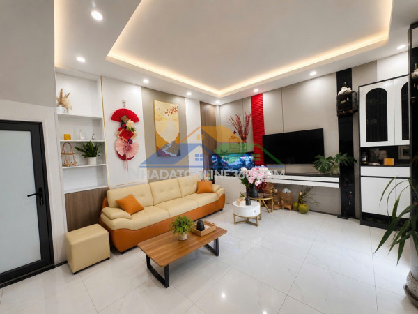 Bán nhà 5 tầng phúc lợi, full nội thất nhà đẹp hiếm
