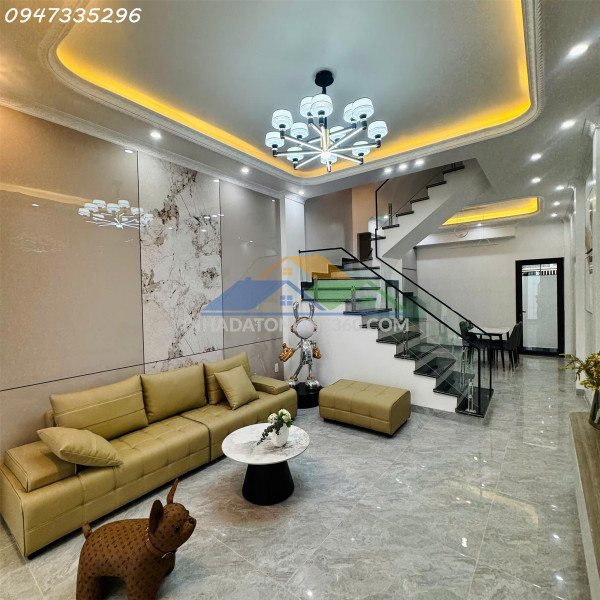 Nhà đẹp vũ chí thắng ô tô đỗ gần nhà