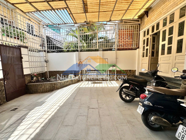 Nhà 1 đời chủ xưa nay - 115m2 (4tầng) - ngang bề thế (gần 7m) - oto thông - dương quãng hàm, gvấp - chỉ 12.5 t.ỉ (còn t.l)