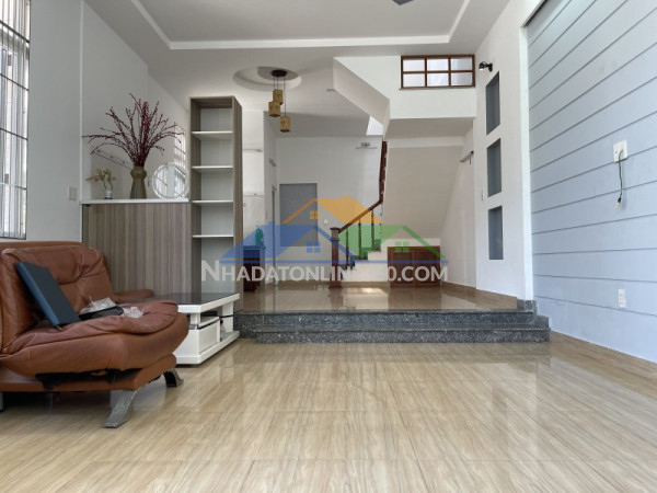 Bán nhà lô góc lộc phước 1 sơn trà, 2 tầng, 90m2, có dòng tiền, giá 10,5 tỷ
