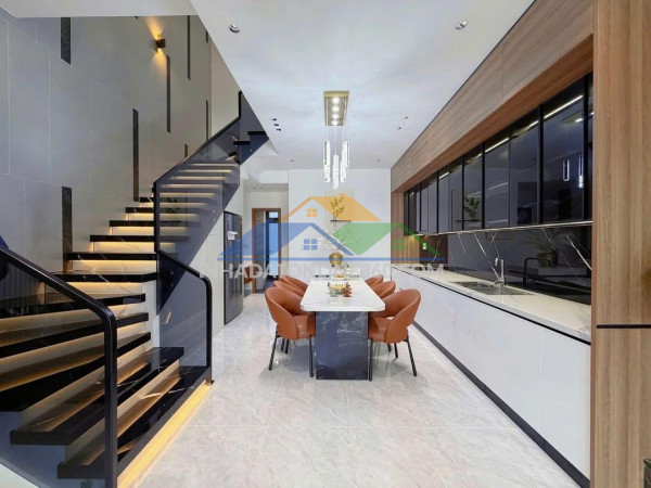 **bán nhà hẻm 61 đất thánh, phường 6, tân bình (4,5*13m) - 5 tầng