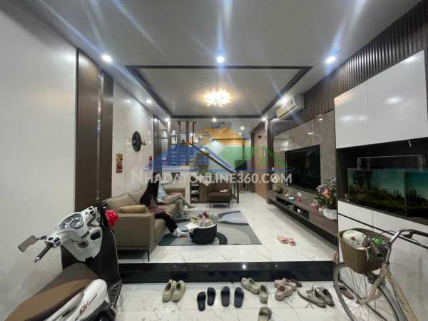 Nhà đẹp thiên lôi – 4 tầng chỉ 4,2 tỷ