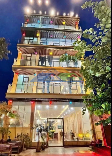 Cho thuê nhà, trần nhân tông, mai hắc đế, thang máy; 131m2* 5t -35 tr