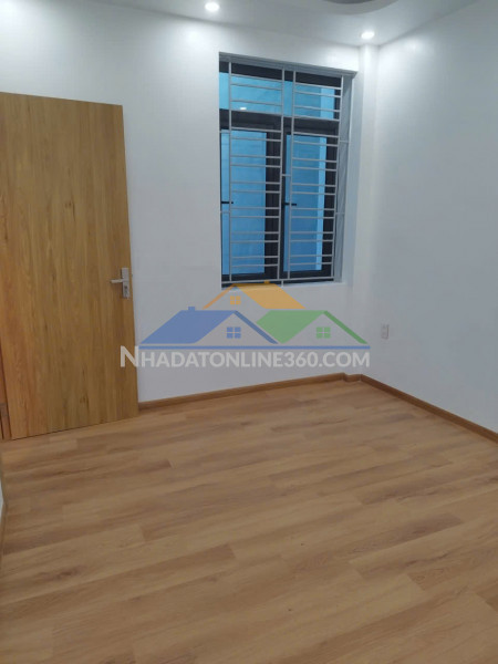 Bán nhà 3 tầng độc lập – sát bùi viện – giá 2,45 tỷ