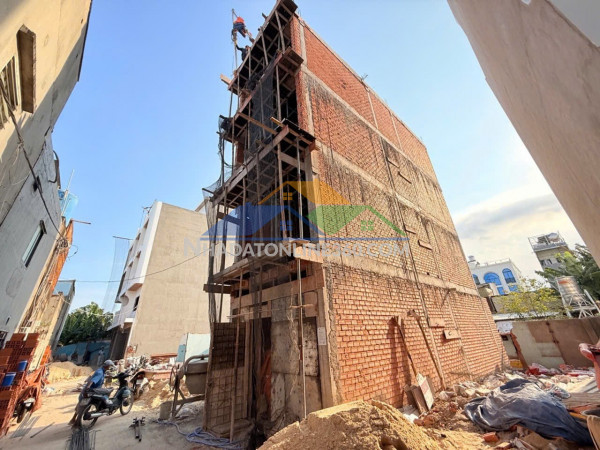 Nhà đẹp- giá tốt bán nhanh nhà xây mới 100% ô tô ngủ trong nhà - khu phân lô đồng bộ quận 12, tphcm
