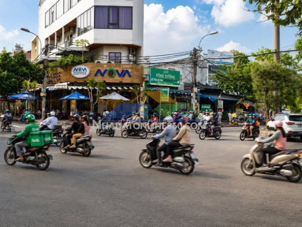 Siêu phẩm mặt tiền đường 26m có lề - ngay ngã tư - giá aeon...