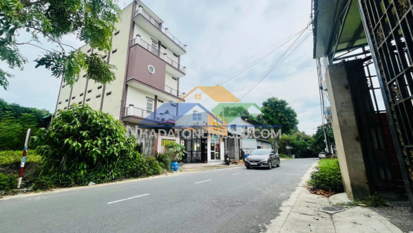 Bán nhà 4 tầng 312m2 ngang 10m,dòng tiền ổn định,gần bvđk bình dương