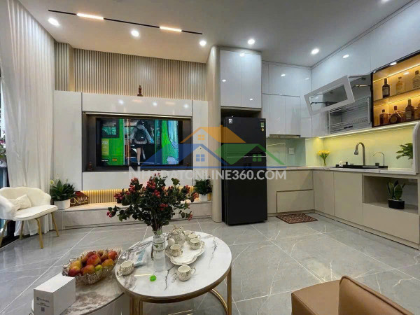 Nhà dân xây ngọc thuỵ 40m,6 tầng thang máy, ô tô đỗ cổng,nở hậu,full nt.nhỉnh 10 tỷ