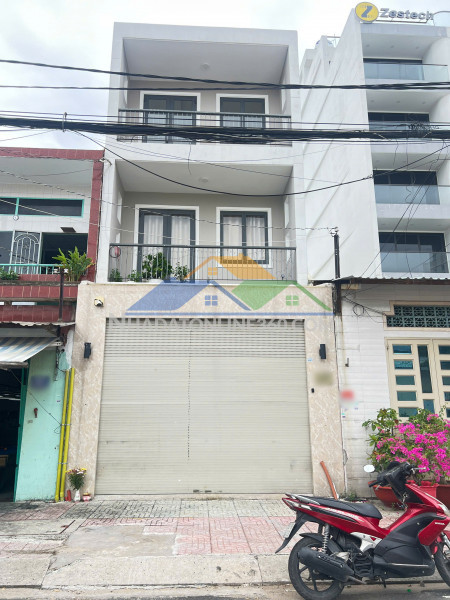 Nhà mới 3 tầng (4.5x21m) mặt tiền đường phố lẩu tùng thiện vương p11q8. giá: 15.5 tỷ