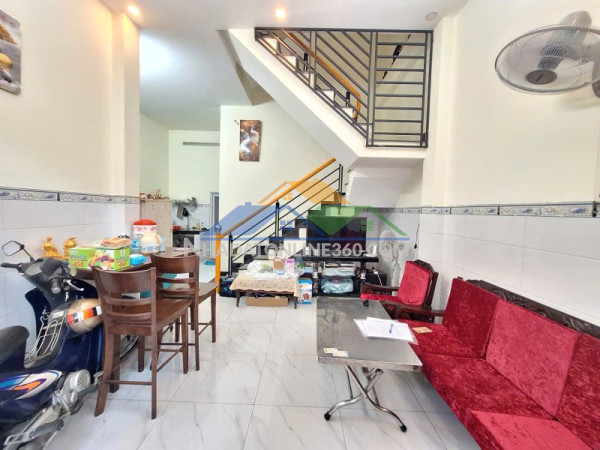 Bán nhà linh trung thủ đức 106m² lô góc – 4pn – hẻm ô tô – gần đh ngân hàng – chỉ 7.9 tỷ